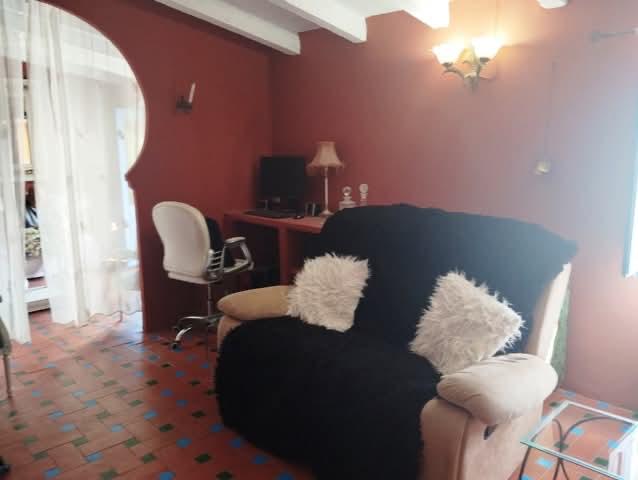 Impresionante villa de 7 habitaciones y 5 baños con piscina.