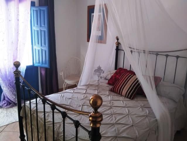 Impresionante villa de 7 habitaciones y 5 baños con piscina.