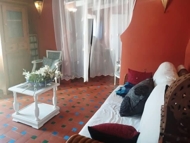 Impresionante villa de 7 habitaciones y 5 baños con piscina.