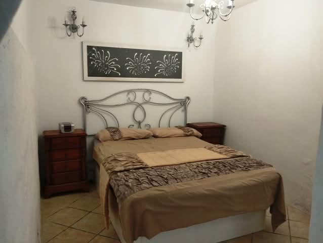 Impresionante villa de 7 habitaciones y 5 baños con piscina.