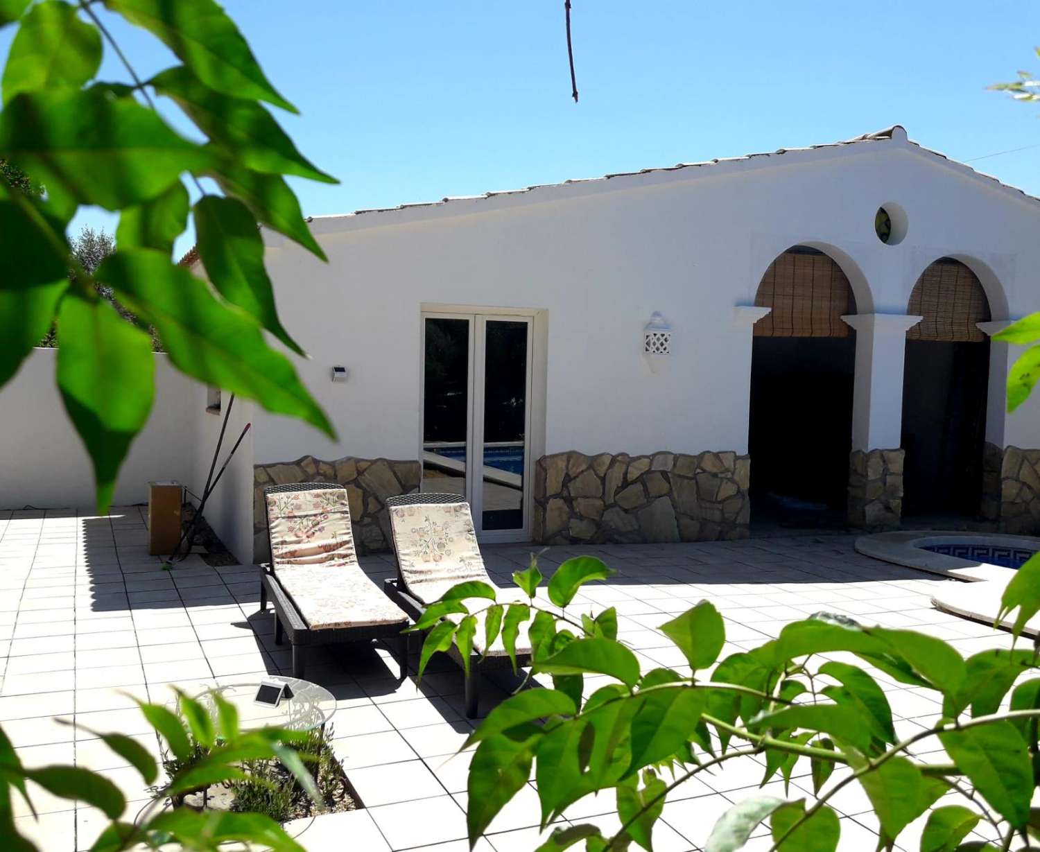 Impresionante villa de 7 habitaciones y 5 baños con piscina.