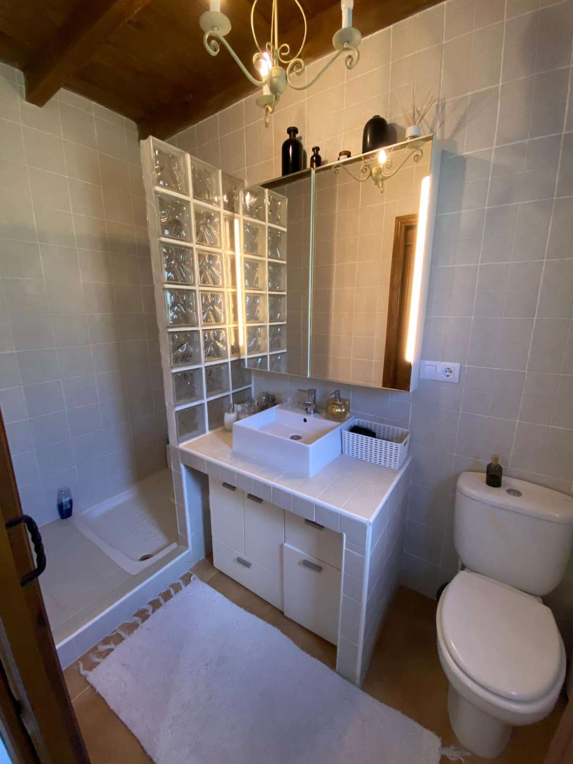 Amazing 4 bed, 3 bed, Villa In Velez Blanco with amazing views and 30,000 m2 of Land