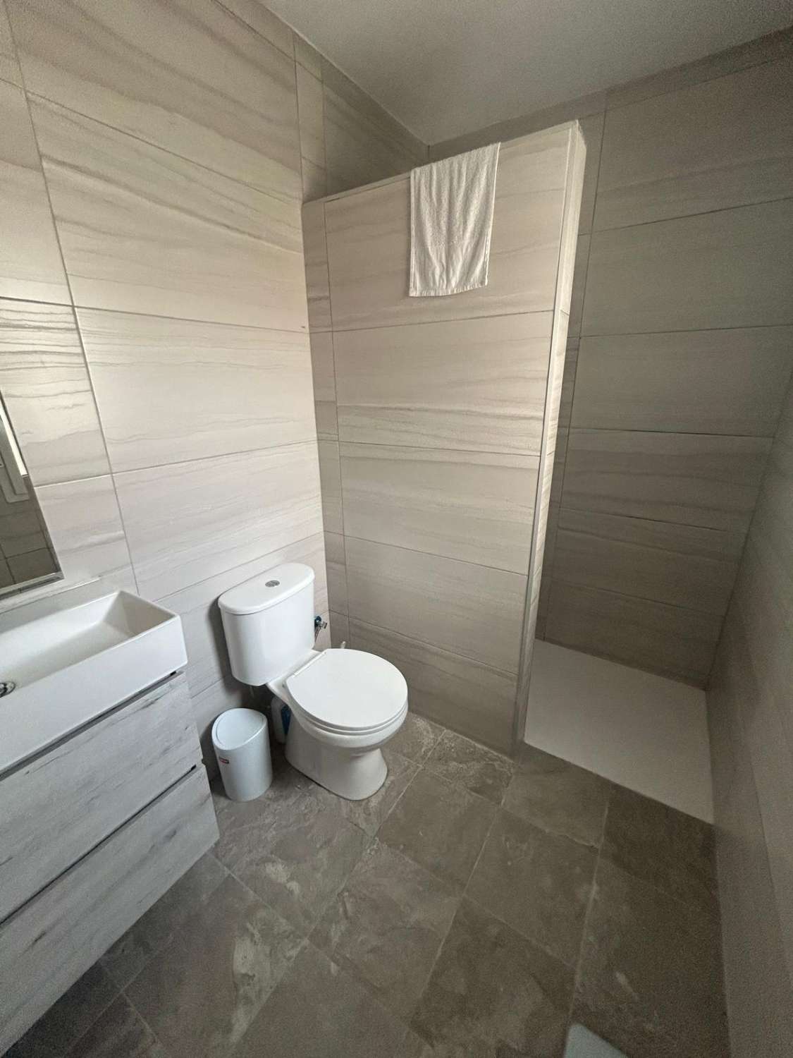 Stunning 6 bed, 3 bath house in Velez Rubio with outside courtyard and terrace