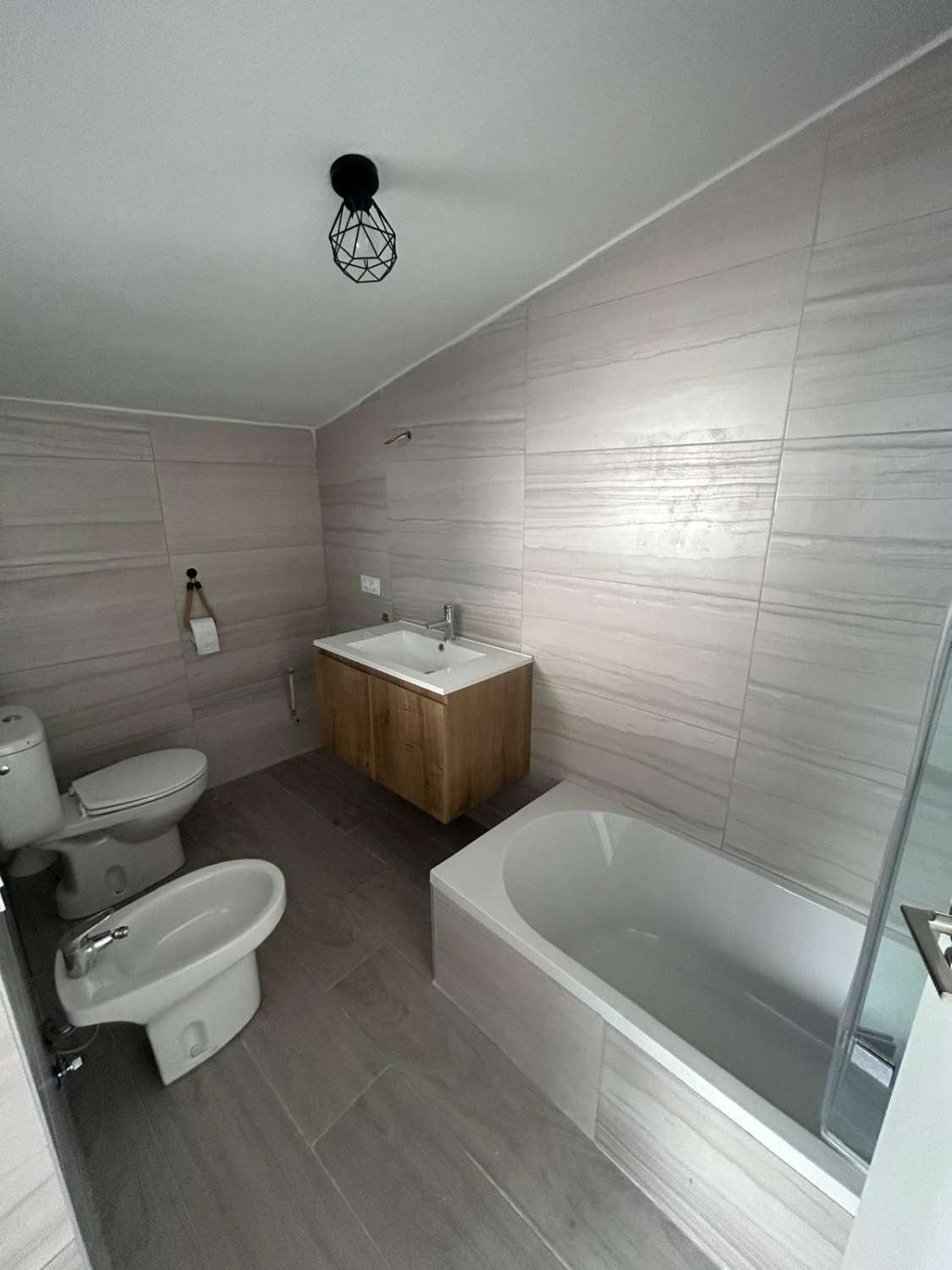 Stunning 6 bed, 3 bath house in Velez Rubio with outside courtyard and terrace