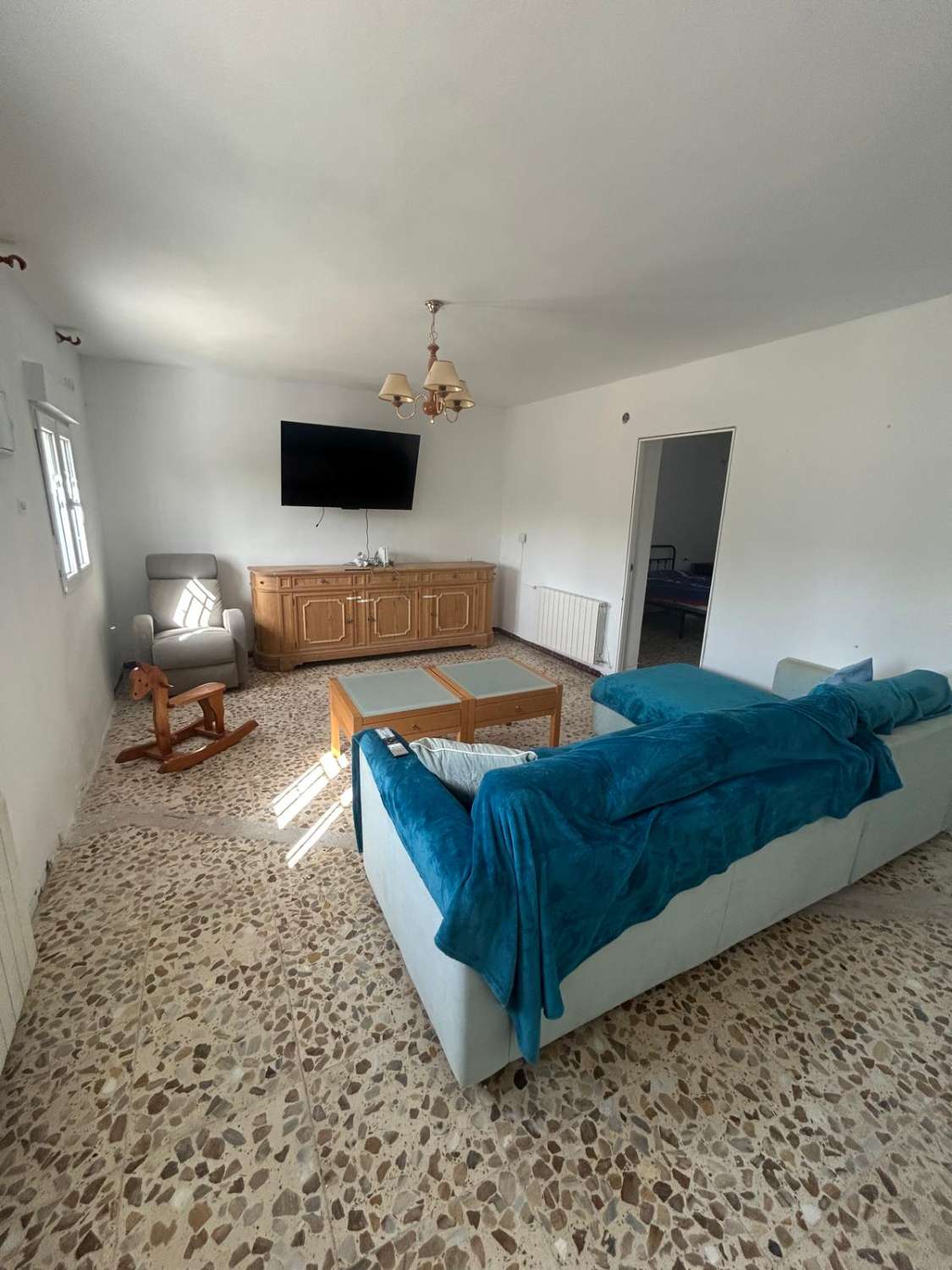 Stunning 6 bed, 3 bath house in Velez Rubio with outside courtyard and terrace