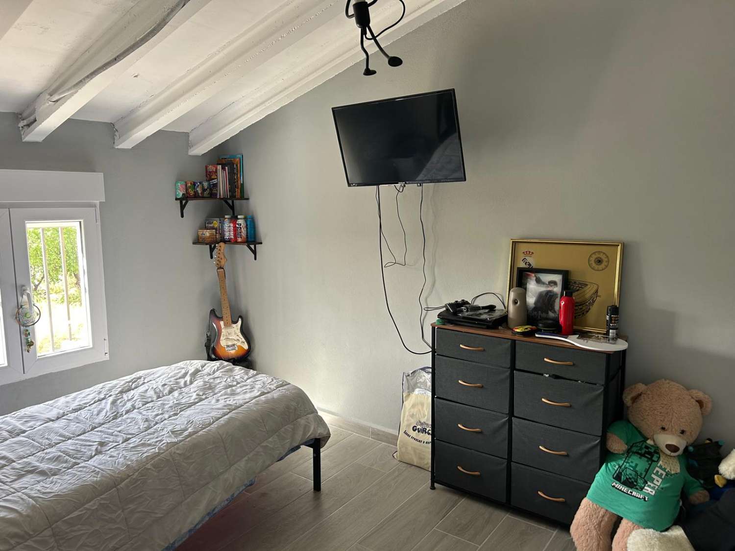 Stunning 6 bed, 3 bath house in Velez Rubio with outside courtyard and terrace