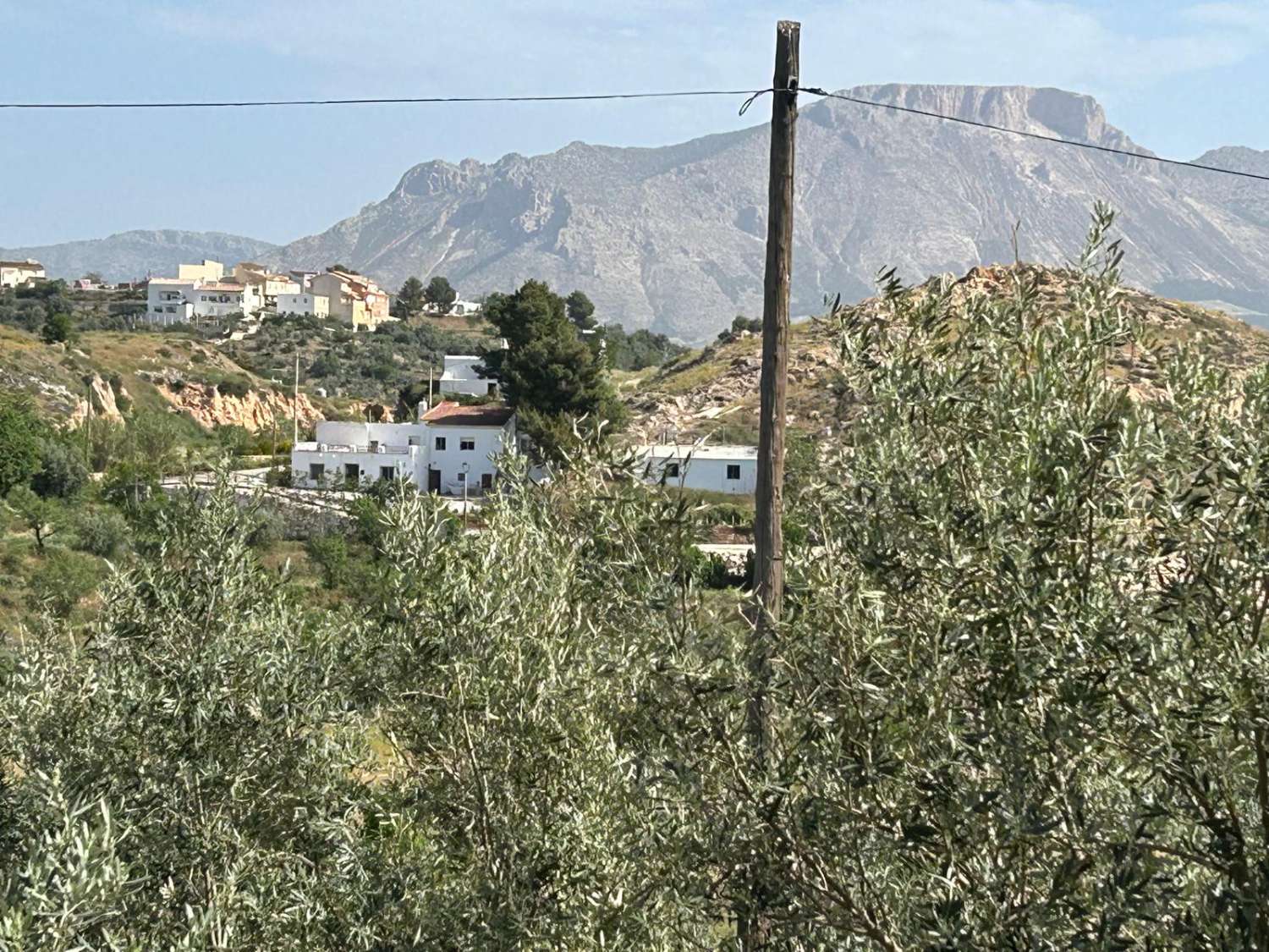 Stunning 6 bed, 3 bath house in Velez Rubio with outside courtyard and terrace