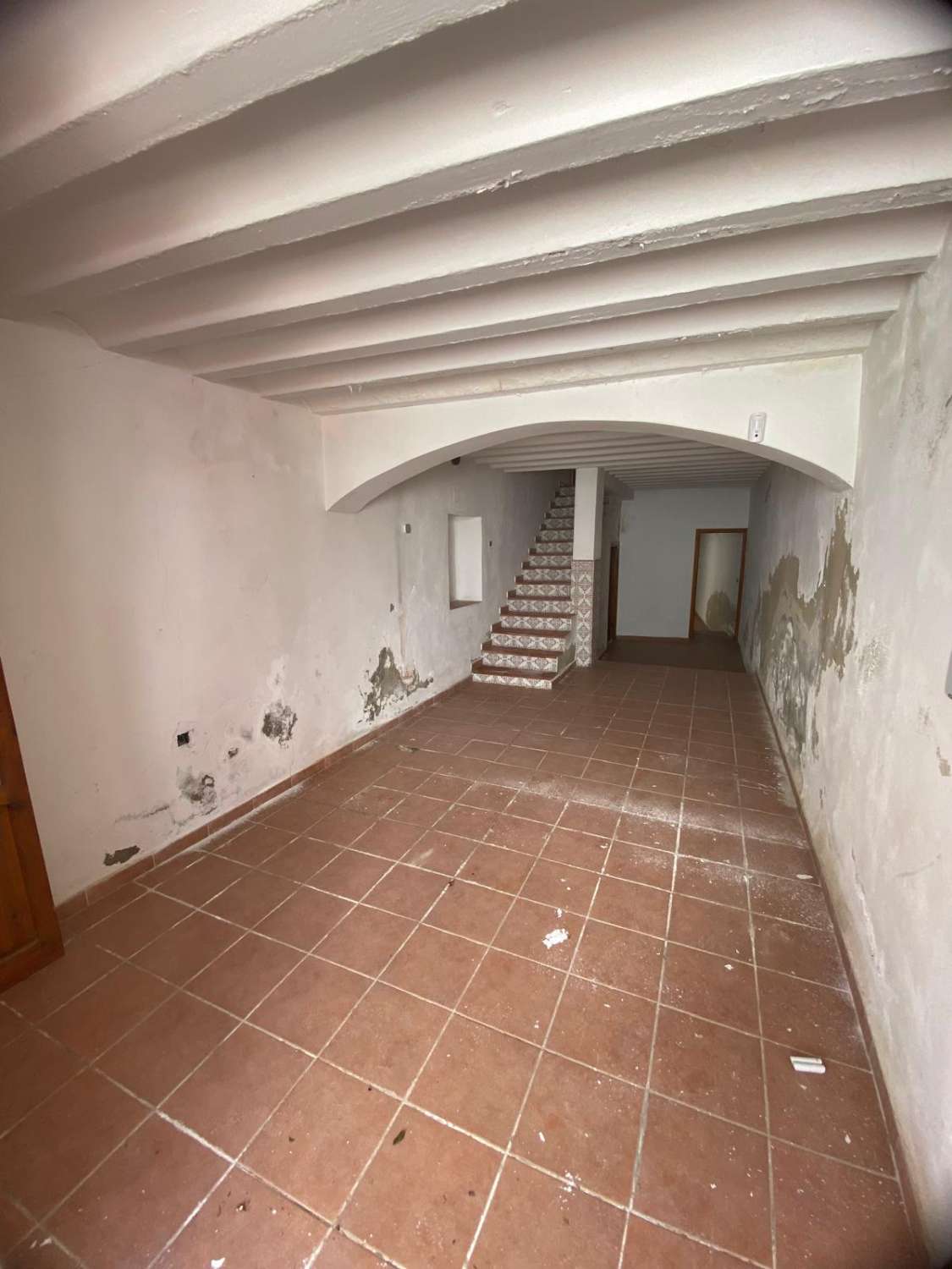 Fantastic 3 bed, 1 bath house with terrace in Velez Blanco