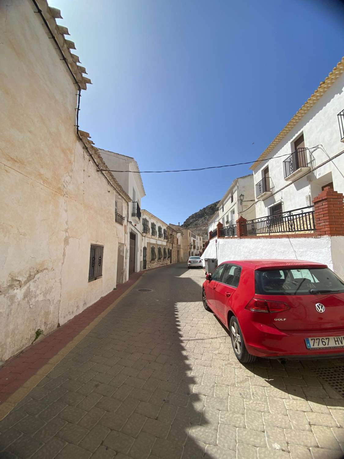 Fantastic 3 bed, 1 bath house with terrace in Velez Blanco