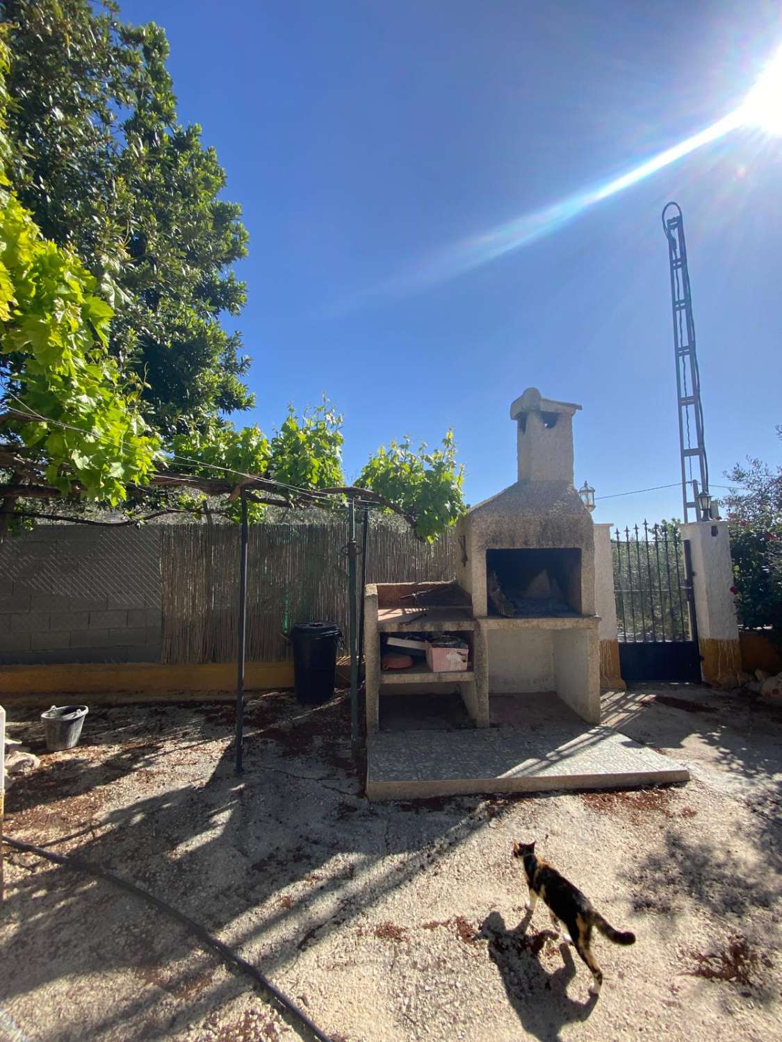 Cortijo with 2 bedrooms and a separate Casita, land and pool