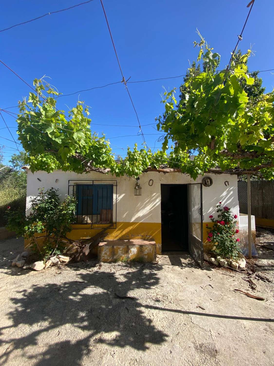 Cortijo with 2 bedrooms and a separate Casita, land and pool