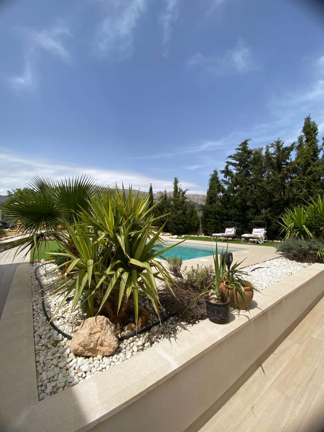 Stunning 4 bed, 3 bath, pool, casitas and views, just outside Velez Rubio