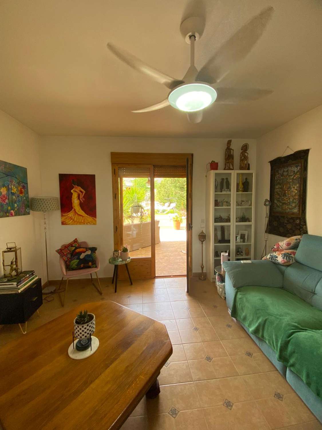 Stunning 4 bed, 3 bath, pool, casitas and views, just outside Velez Rubio