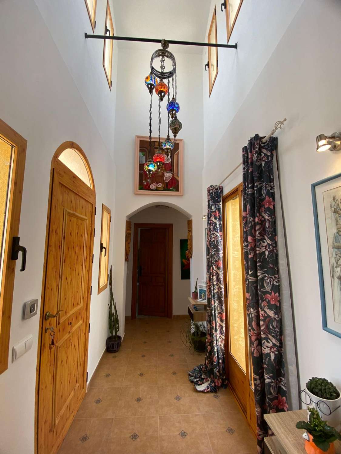 Stunning 4 bed, 3 bath, pool, casitas and views, just outside Velez Rubio