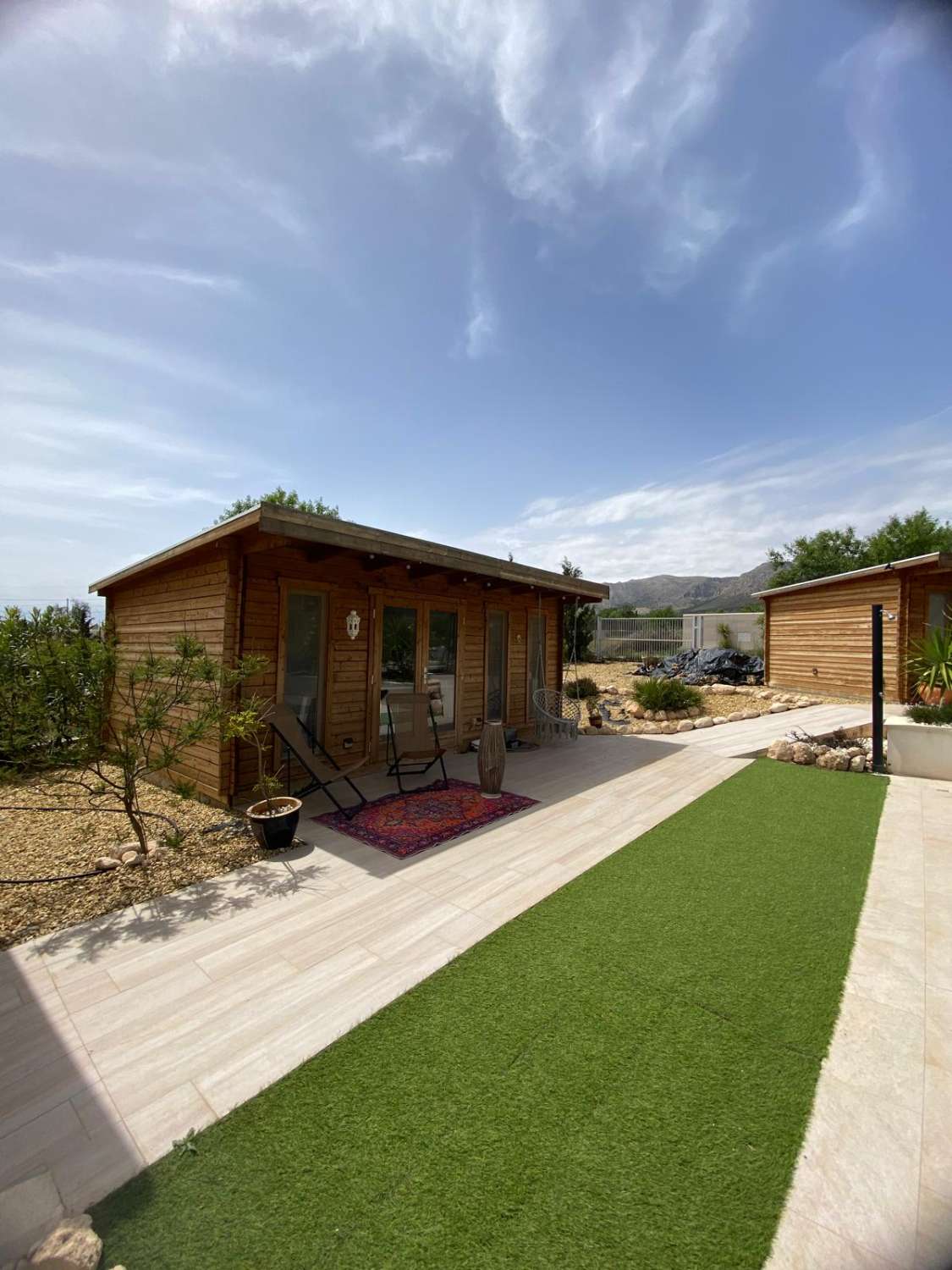 Stunning 4 bed, 3 bath, pool, casitas and views, just outside Velez Rubio