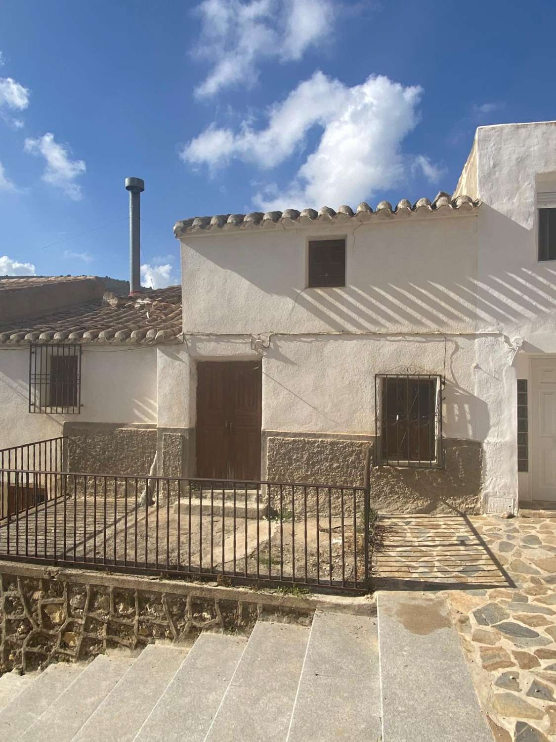 Te renoveren pand in Oria met veel potentie, zie 106201