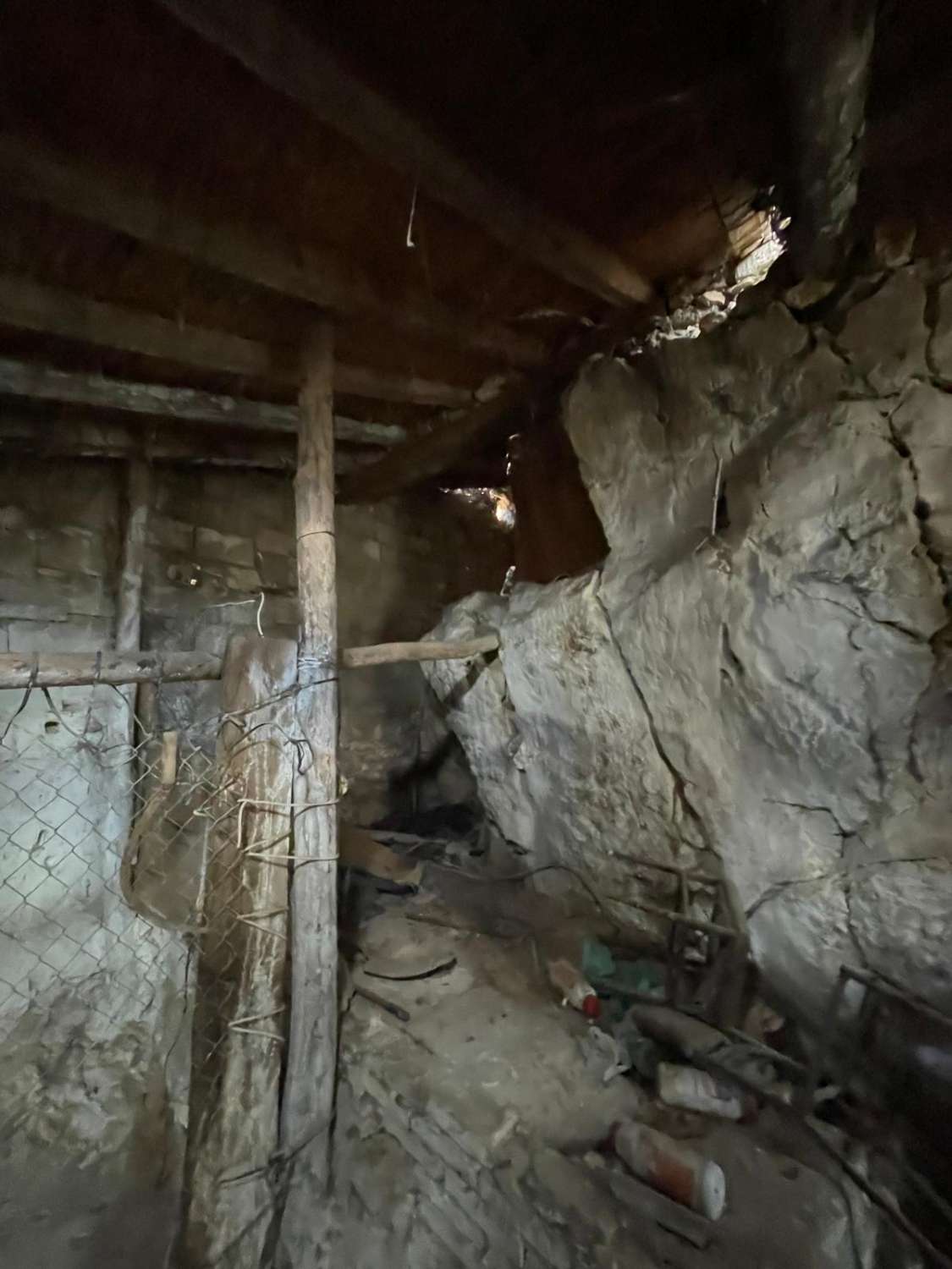 4 bed, 2 bath house with land going up into mountain
