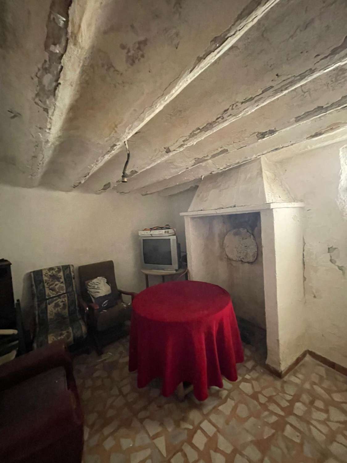 4 bed, 2 bath house with land going up into mountain