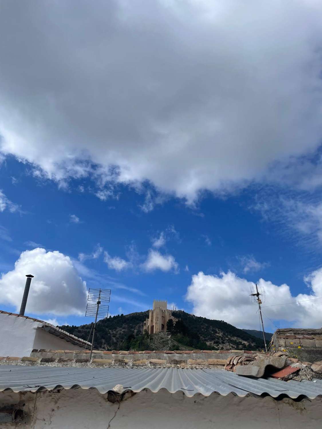 4 bed, 2 bath house with land going up into mountain