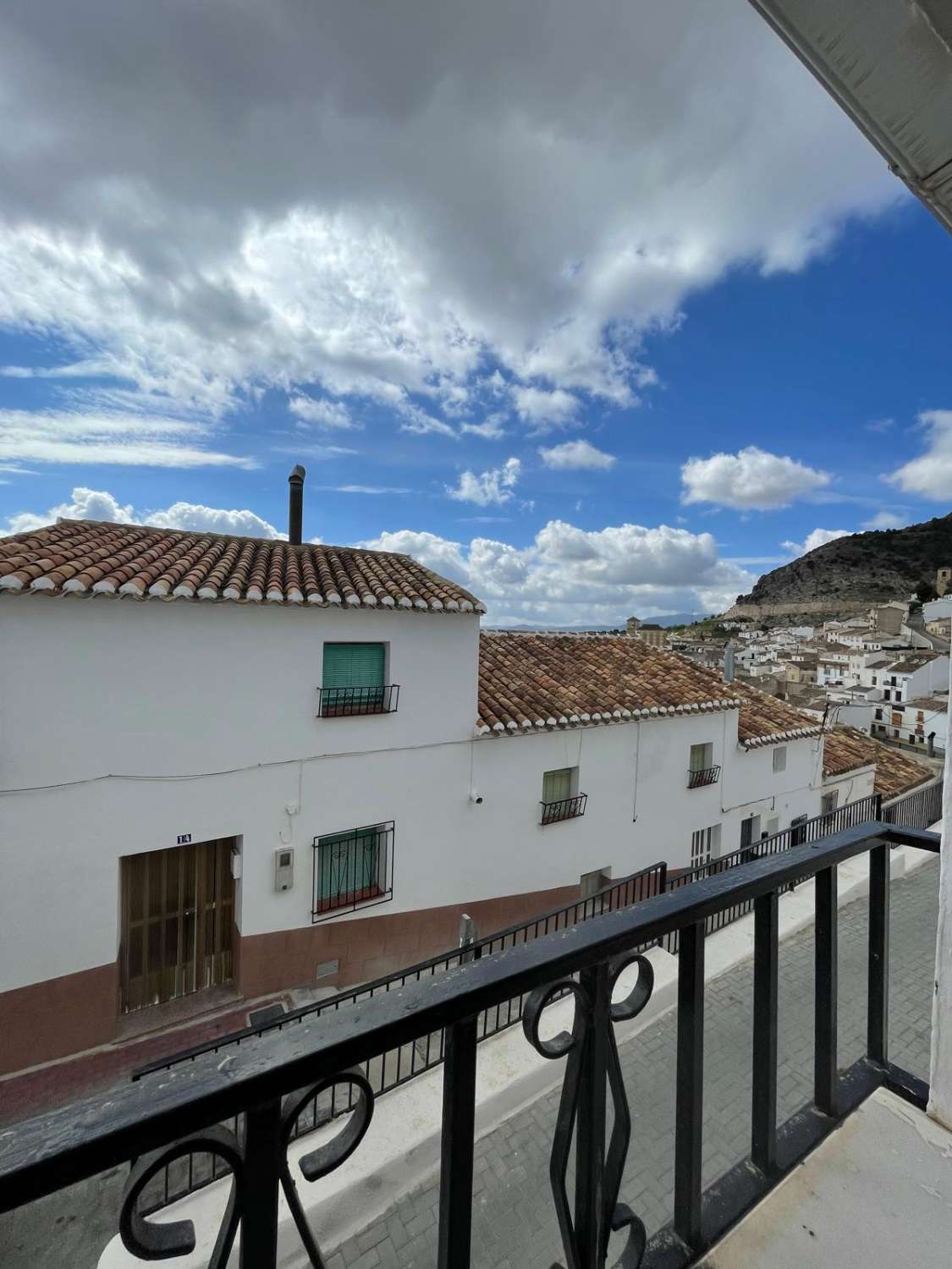 4 bed, 2 bath house with land going up into mountain