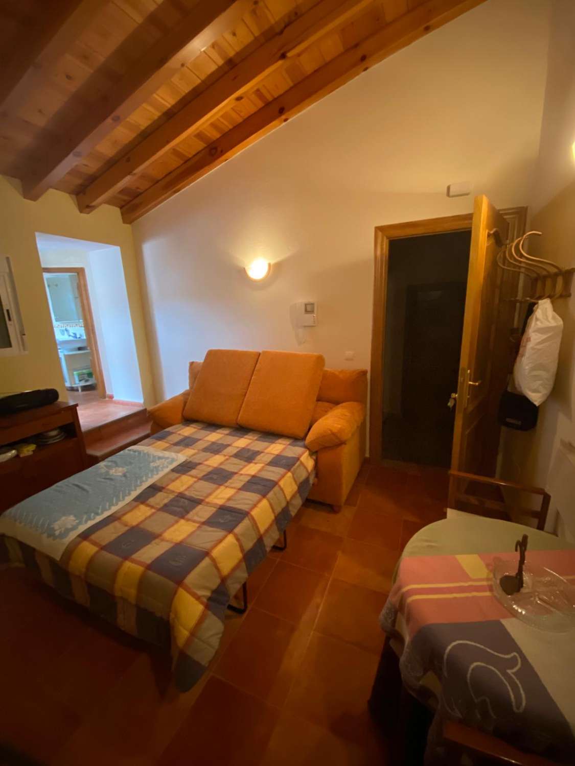 Stunning 4 bed, 3 bath apartment with roof terrace in heart of Velez Blanco