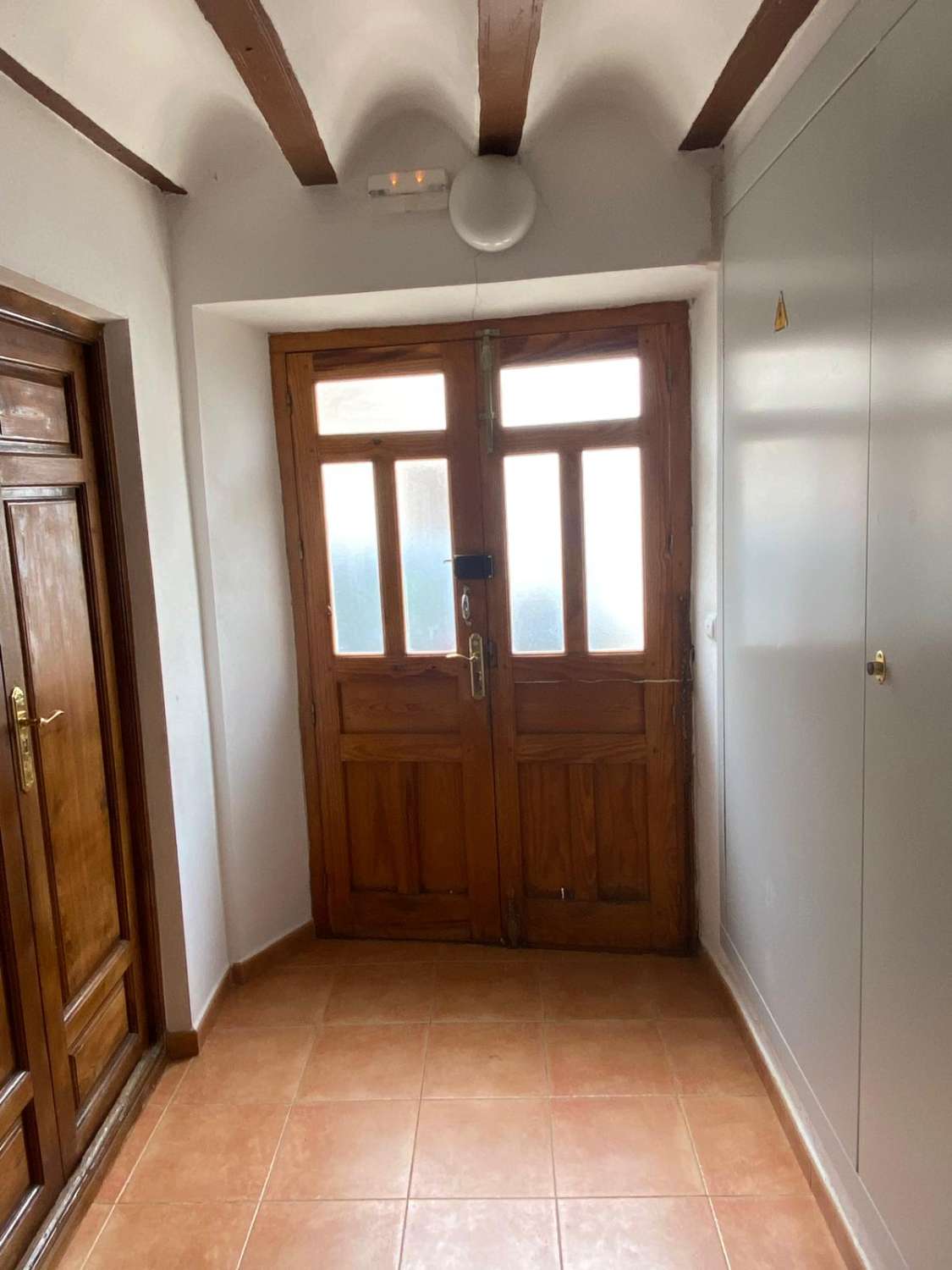 Stunning 4 bed, 3 bath apartment with roof terrace in heart of Velez Blanco