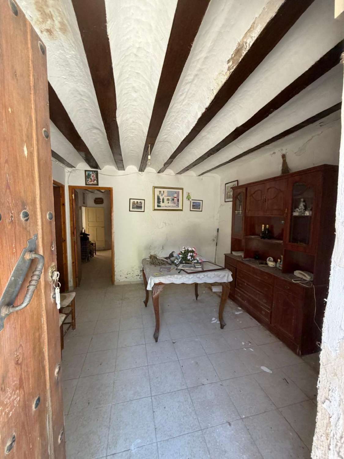3 bed, 1 bath house with garden and garage in Velez Blanco