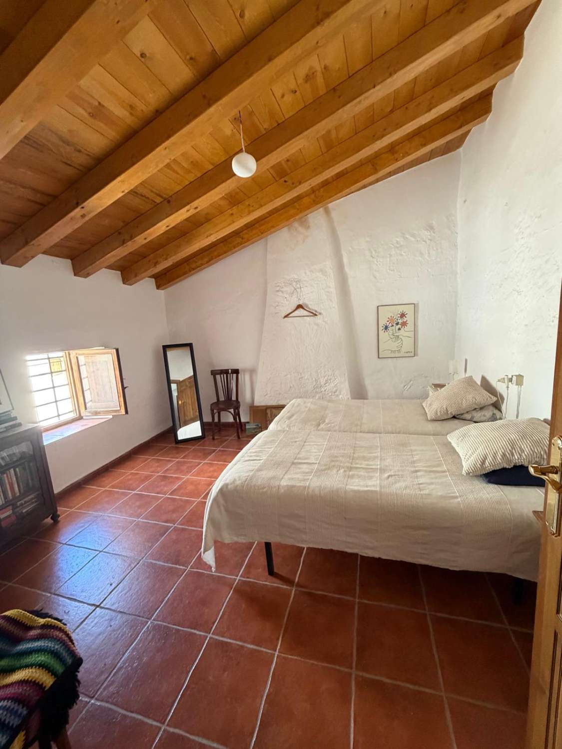 Stunning 3 bed reformed house with garden and patio in heart of Velez Blanco