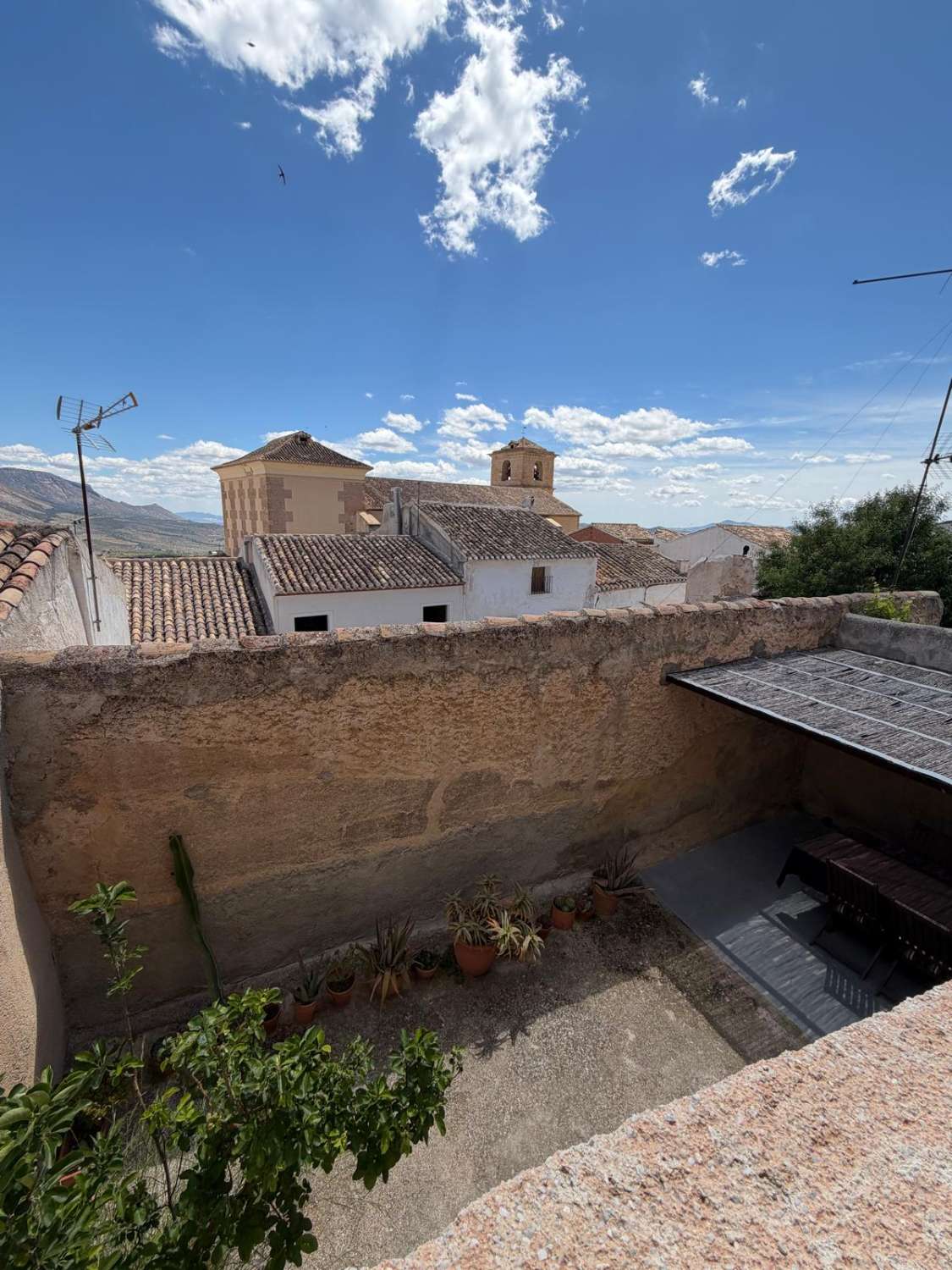 Stunning 3 bed reformed house with garden and patio in heart of Velez Blanco