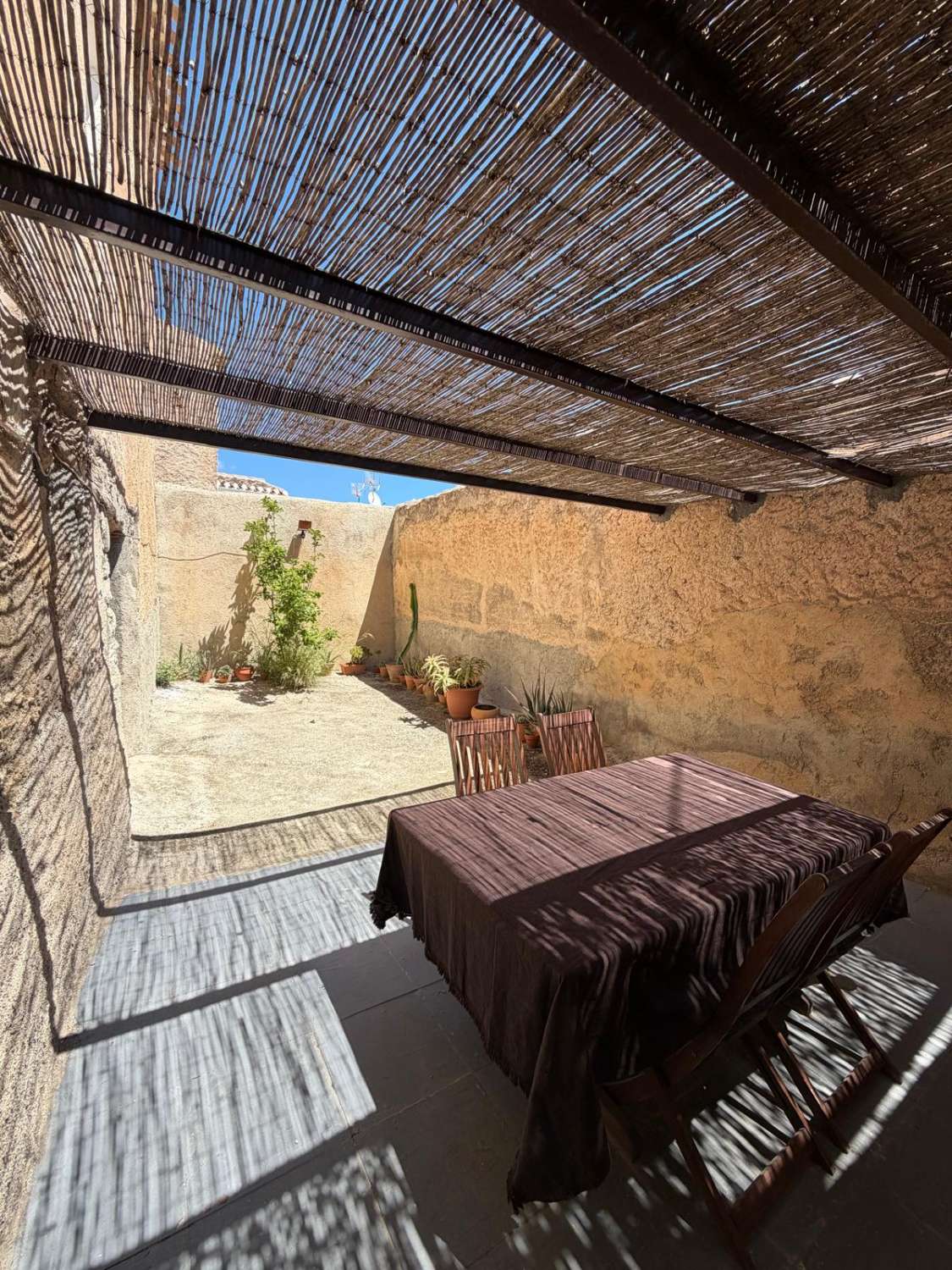 Stunning 3 bed reformed house with garden and patio in heart of Velez Blanco