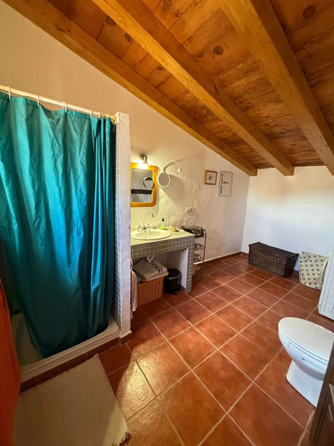 Stunning 3 bed reformed house with garden and patio in heart of Velez Blanco