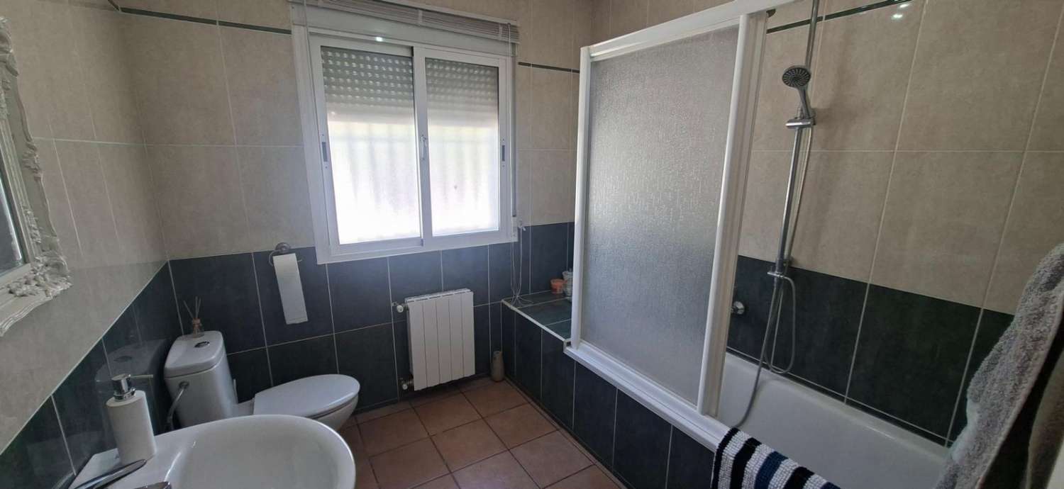 Stunning 4 bedroom, 3 bathroom house with pool near Vélez-Rubio with land