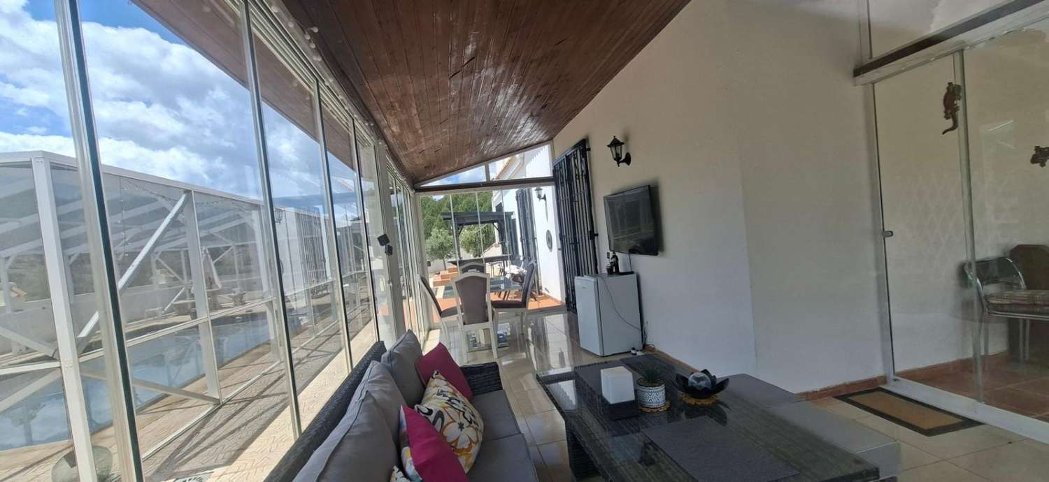 Stunning 4 bedroom, 3 bathroom house with pool near Vélez-Rubio with land