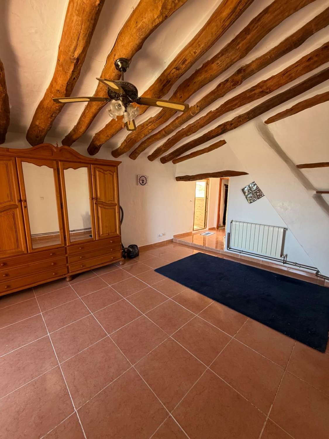 Stunning 3 bed, 3 bath house with gardens and outside patios in heart of Oria
