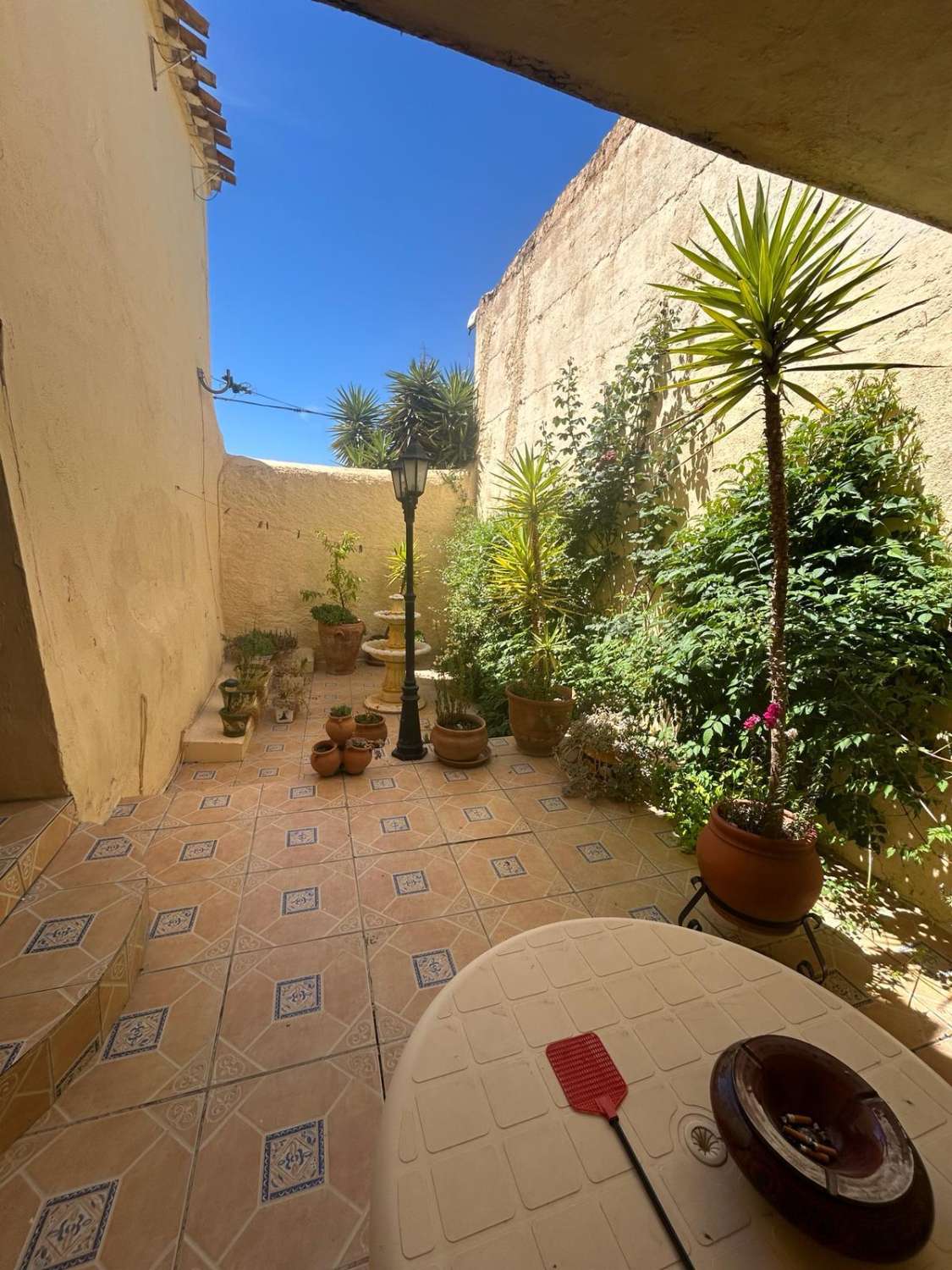Stunning 3 bed, 3 bath house with gardens and outside patios in heart of Oria