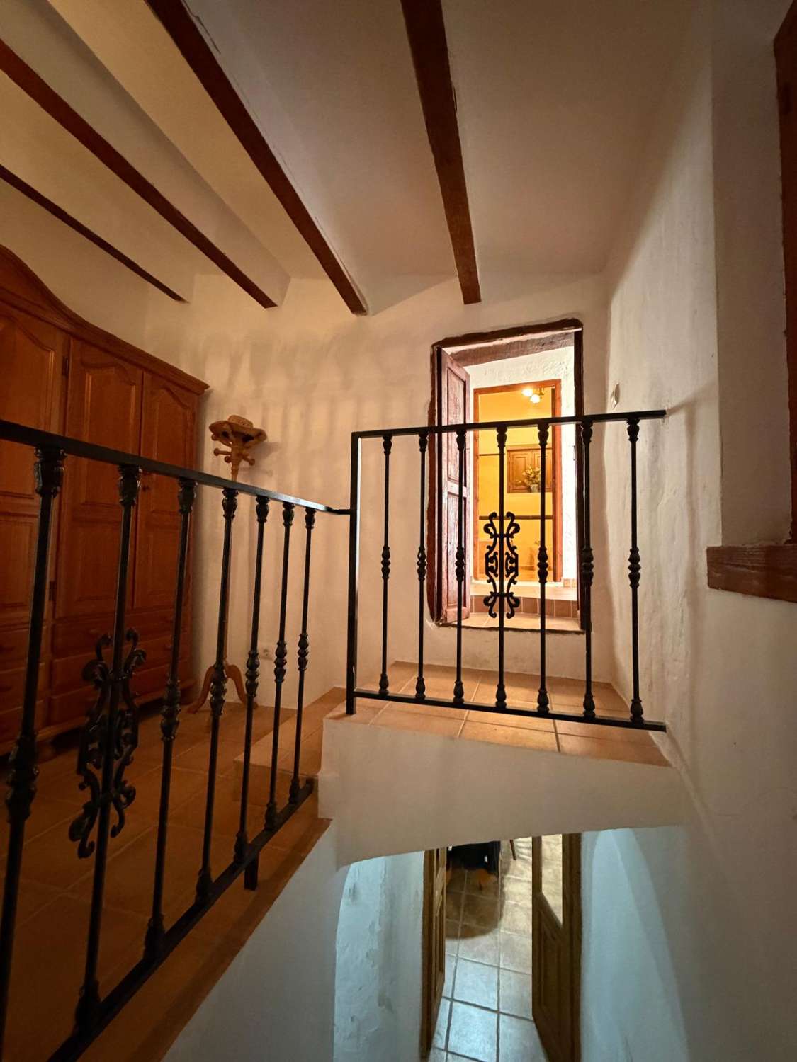 Stunning 3 bed, 3 bath house with gardens and outside patios in heart of Oria