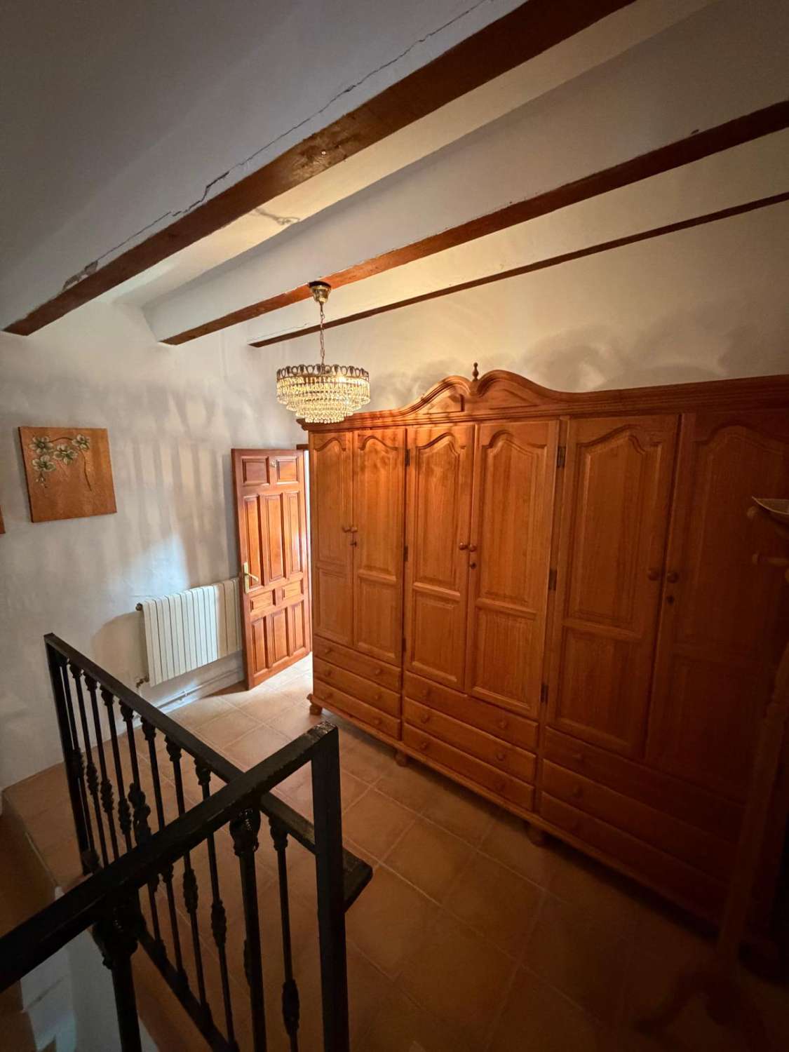 Stunning 3 bed, 3 bath house with gardens and outside patios in heart of Oria