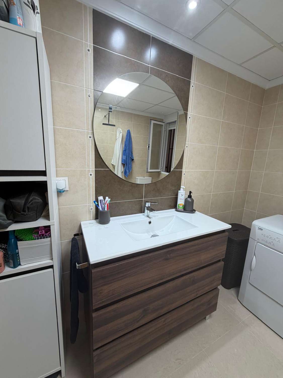 Exceptional 5-Bedroom, 2 bathroom 1st floor Luxury Apartment – Immaculate Condition in Velez Rubio with car parking space and lift