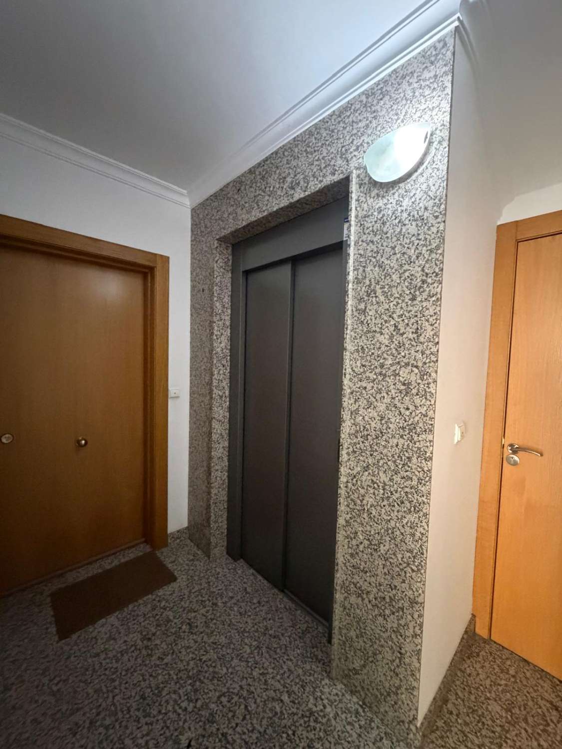 Exceptional 5-Bedroom, 2 bathroom 1st floor Luxury Apartment – Immaculate Condition in Velez Rubio with car parking space and lift