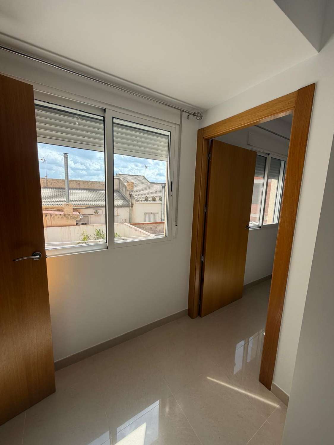 Exceptional 5-Bedroom, 2 bathroom 1st floor Luxury Apartment – Immaculate Condition in Velez Rubio with car parking space and lift