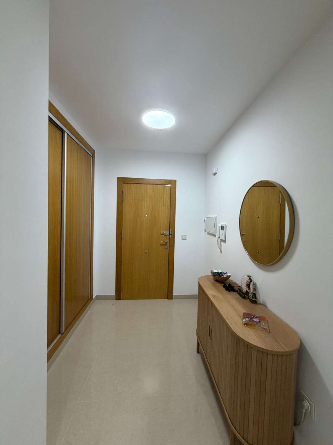 Exceptional 5-Bedroom, 2 bathroom 1st floor Luxury Apartment – Immaculate Condition in Velez Rubio with car parking space and lift