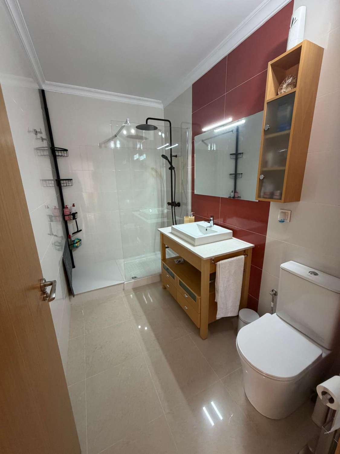 Exceptional 5-Bedroom, 2 bathroom 1st floor Luxury Apartment – Immaculate Condition in Velez Rubio with car parking space and lift