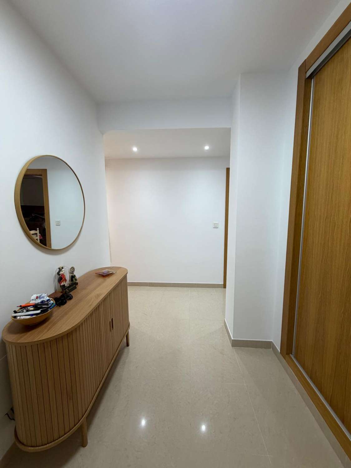 Exceptional 5-Bedroom, 2 bathroom 1st floor Luxury Apartment – Immaculate Condition in Velez Rubio with car parking space and lift