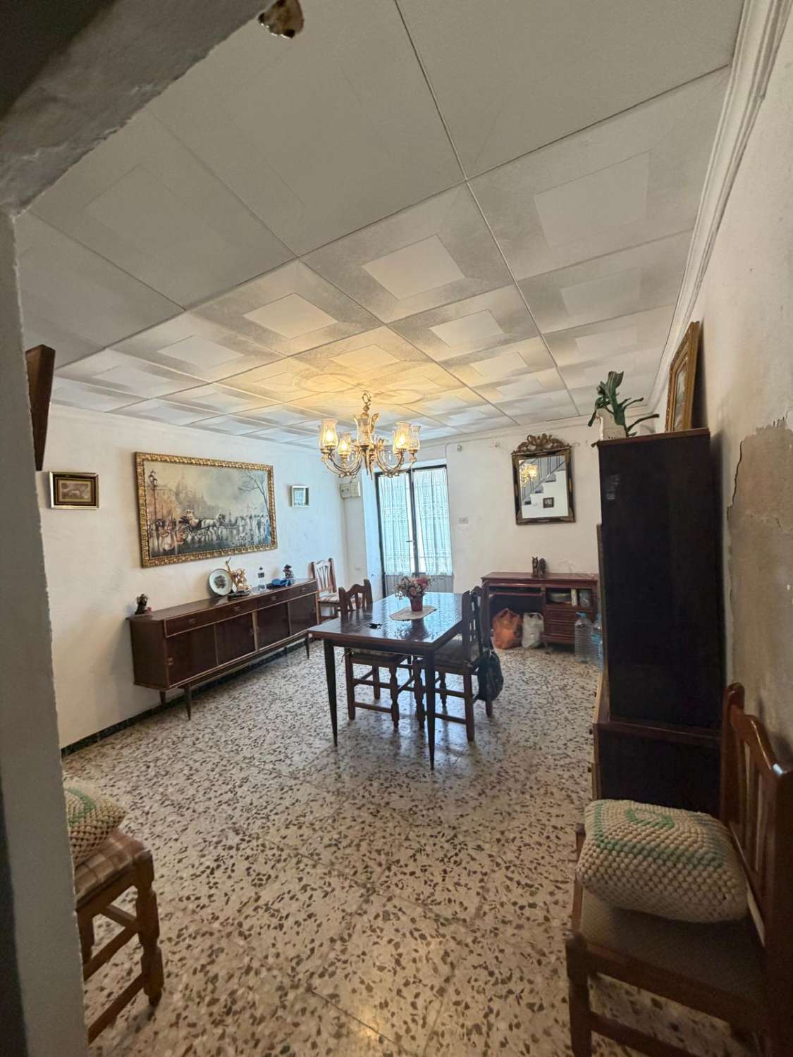 5 bed, 2 bath house in Maria with good sized outside courtyard
