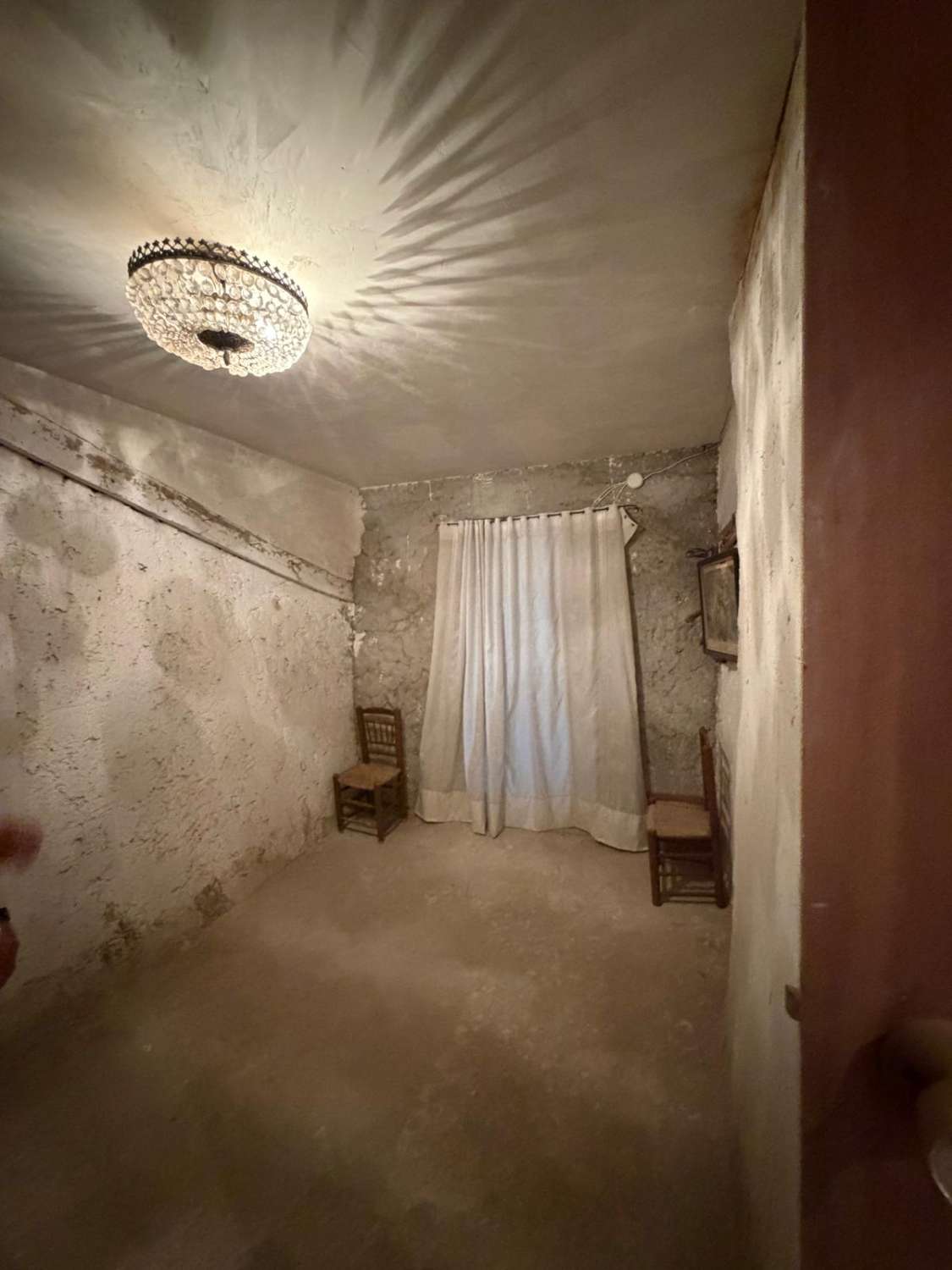 5 bed, 2 bath house in Maria with good sized outside courtyard