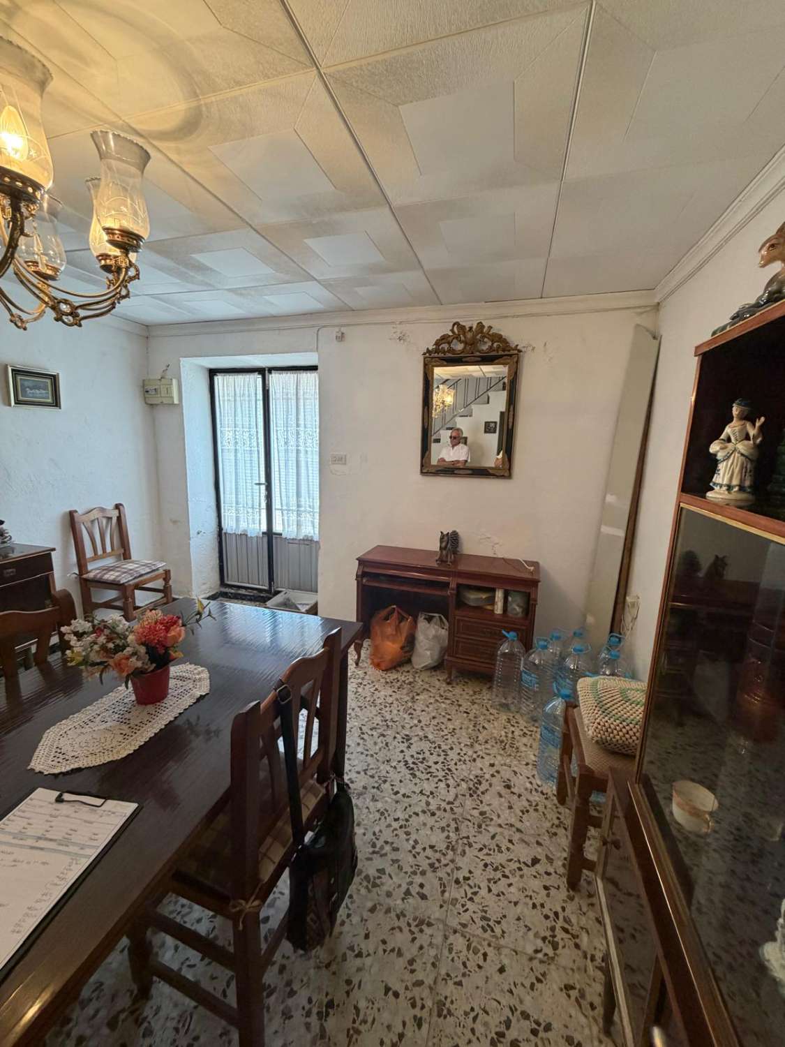 5 bed, 2 bath house in Maria with good sized outside courtyard