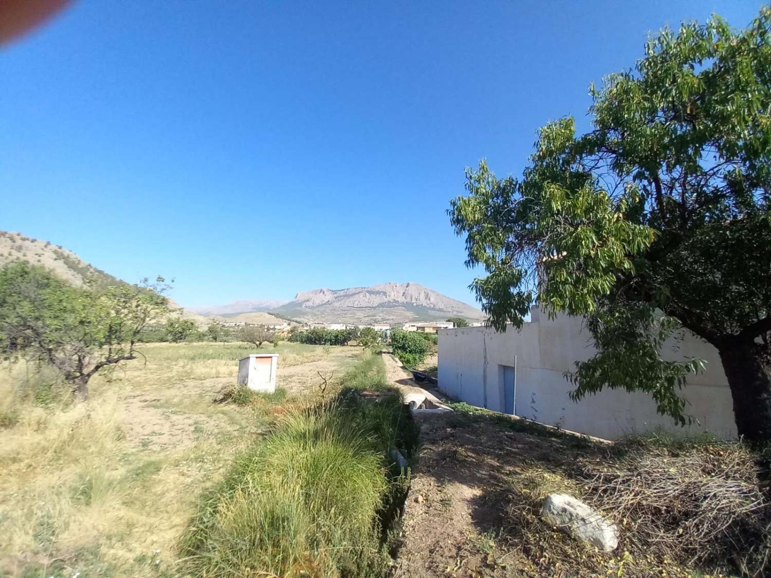Cortijo in Velez Rubio for reform with land in stunning location