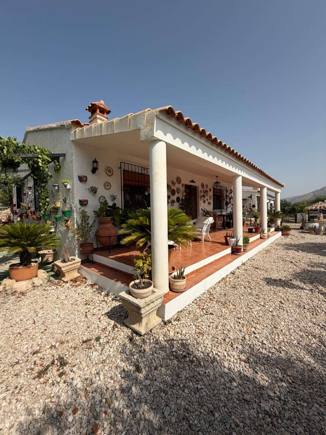 Traditional Spanish Cortijo with Guest Cortijo, Swimming Pool, Extensive Land & Spectacular 360° Mountain Views
