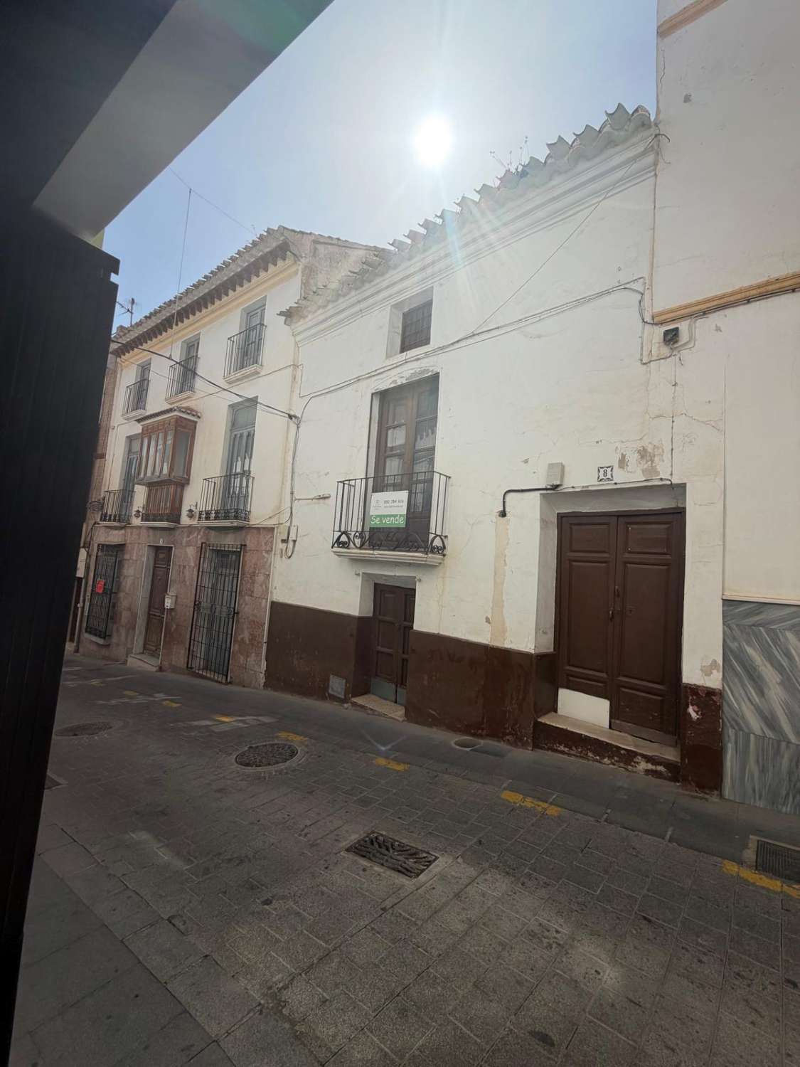 Casa adosada con encanto y un potencial ilimitado en el corazón de Vélez Rubio.