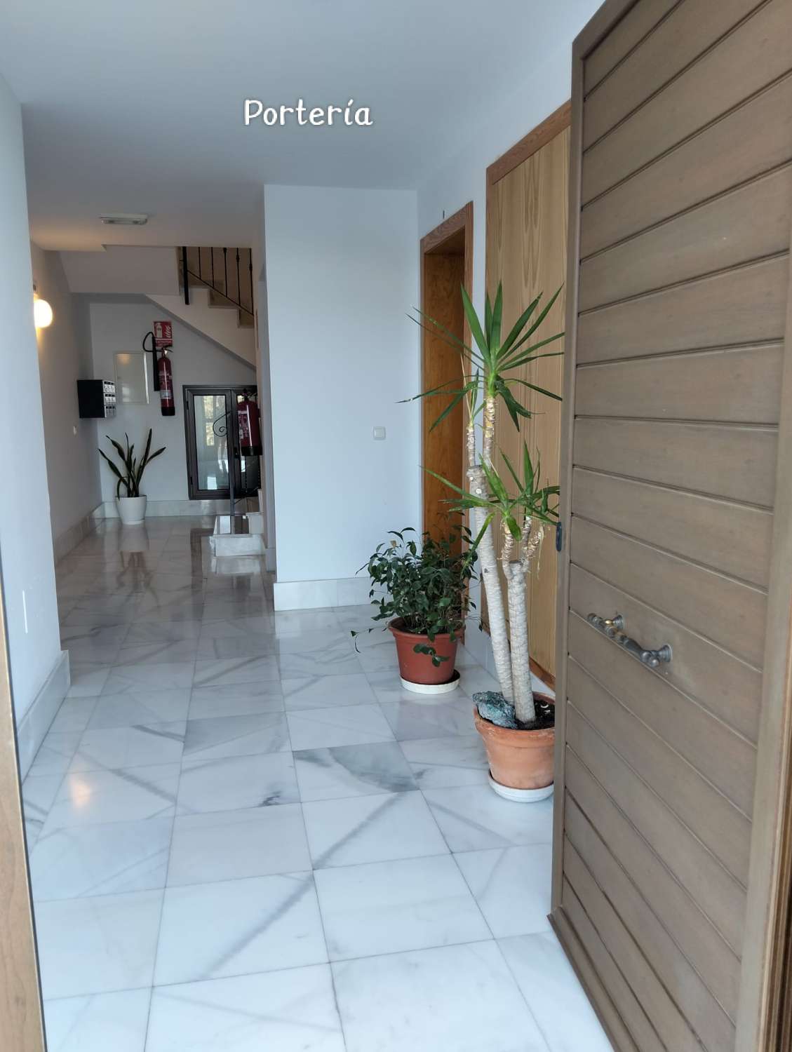 Stunning High-End 3-Bedroom Apartment with Exceptional Mountain Views and car parking